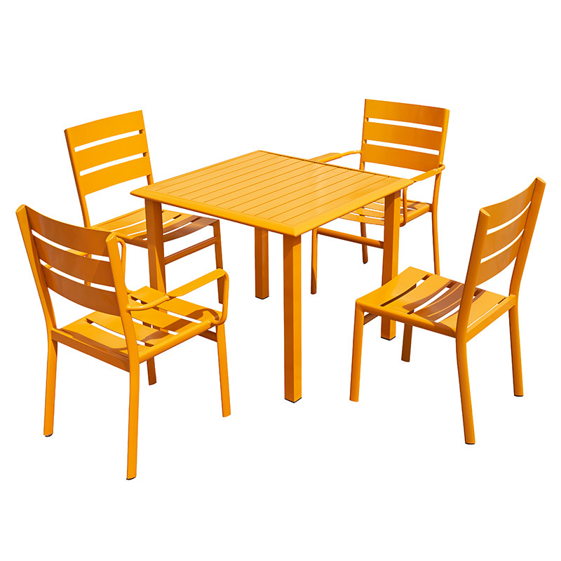 Ensemble table et chaises de patio toutes saisons